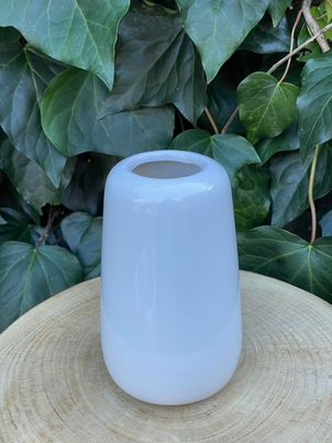 raindrop vase, white